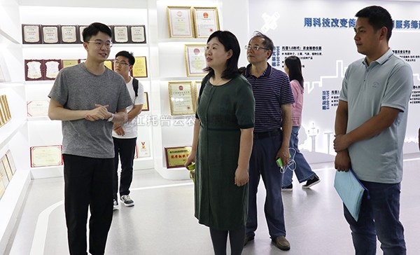 国家植保机械质量监督检验中心副主任刘燕一行莅临91视频网址入口考察交流