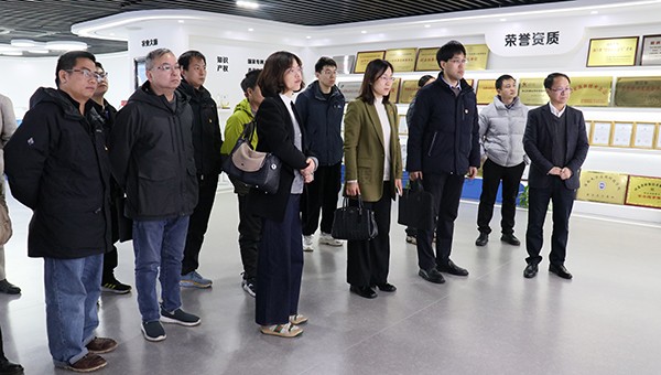 浙江省农业科学院病毒学与生物技术研究所所长徐俊锋一行莅临91视频网址入口调研考察