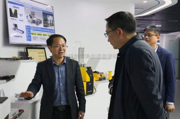 杭州市科技局党组成员、副局长楼立群一行莅临91视频网址入口考察调研