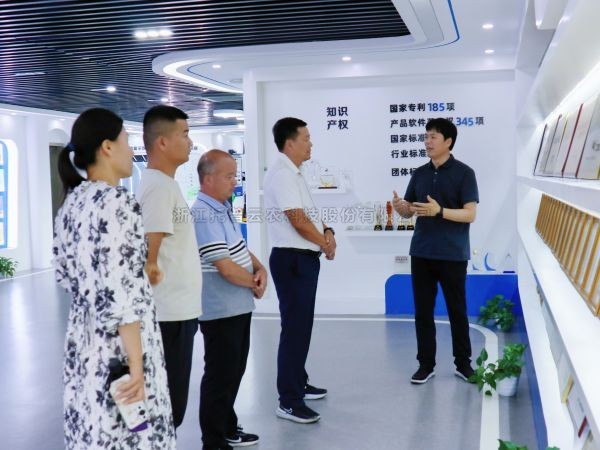 国家耐盐碱水稻技术创新中心西北中心主任王奉斌等一行莅临91视频网址入口
